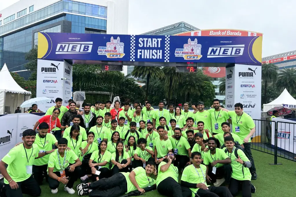 Students Volunteered at Mumbai Half Marathon 2025